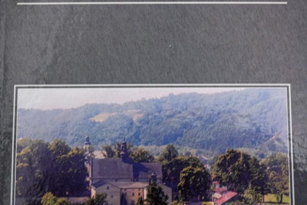 Kartki z dziejow klasztoru i kosciola Franciszkanow w Zakliczynie