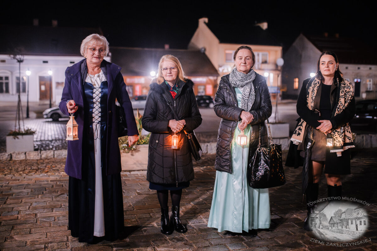 Nocne zwiedzanie Zakliczyna z lampionami pt.: „Ścieżkami dawnych mieszczan” 21 20251110 spacer 021