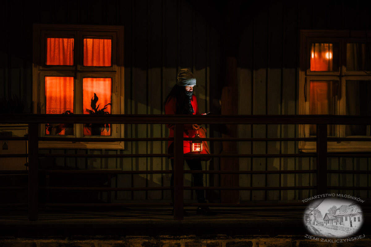 Nocne zwiedzanie Zakliczyna z lampionami pt.: „Ścieżkami dawnych mieszczan” 40 20251110 spacer 042