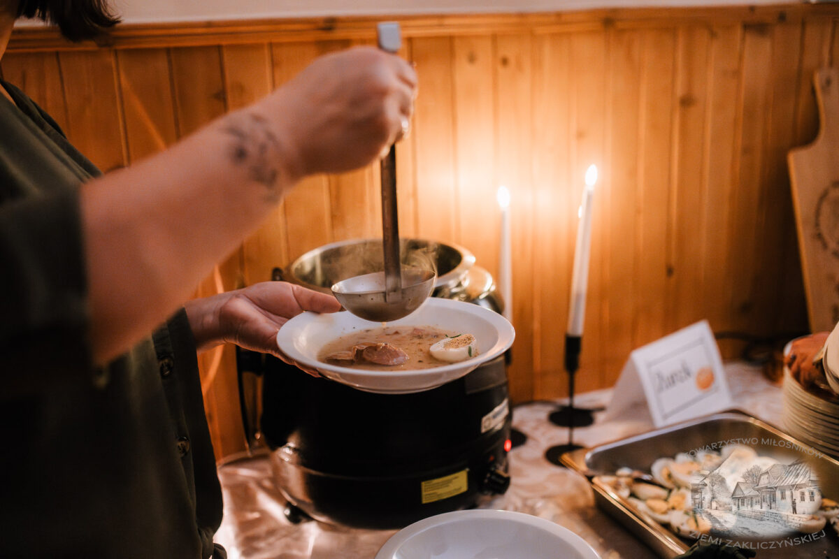 Nocne zwiedzanie Zakliczyna z lampionami pt.: „Ścieżkami dawnych mieszczan” 53 20251110 spacer 057