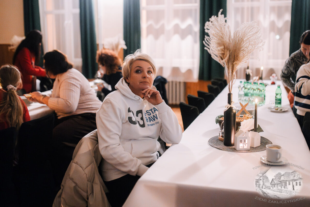 Nocne zwiedzanie Zakliczyna z lampionami pt.: „Ścieżkami dawnych mieszczan” 57 20251110 spacer 061