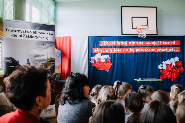 Święto Niepodległości w Filipowicach - lekcja historii narodowej oraz lokalnej 8 20251112 filipowice 001