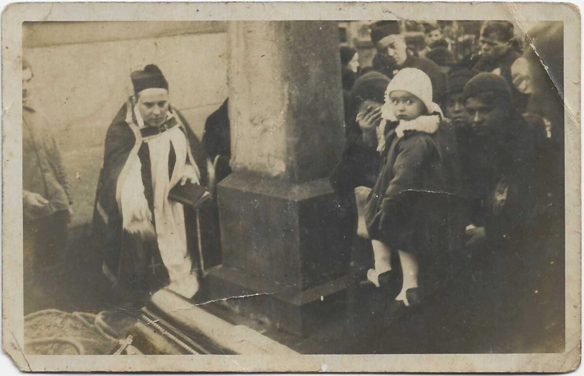 14 Pogrzeb na cmentarzu w Zakliczynie XX lecie miedzywojenne