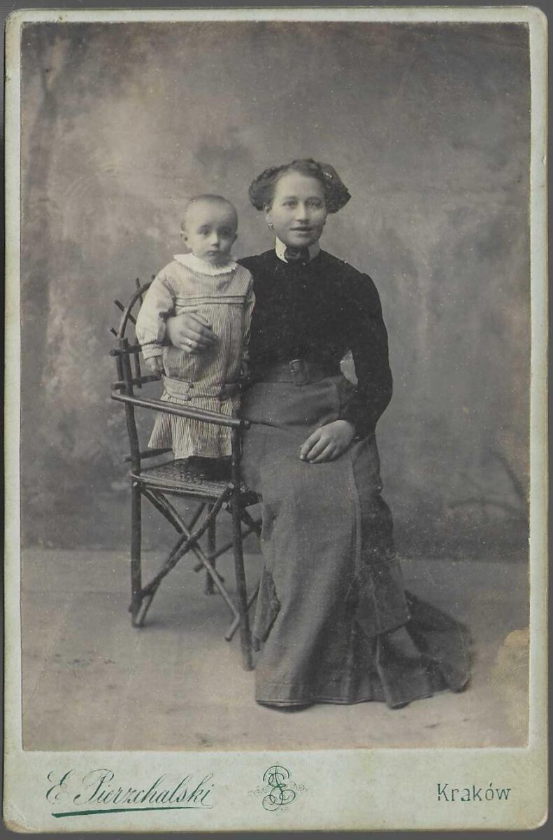 25c Paulina Witek z domu Grzegorczyk z synem Wladyslawem