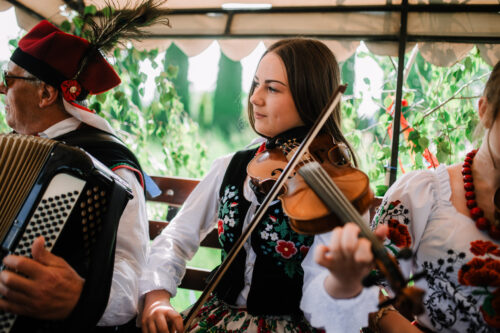Zielonoświątkowy przejazd bryczkami pełen tradycji i muzyki! 78 ZieloneSwiatki 037