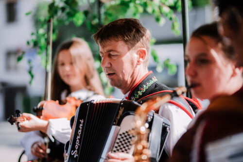 Zielonoświątkowy przejazd bryczkami pełen tradycji i muzyki! 63 ZieloneSwiatki 055