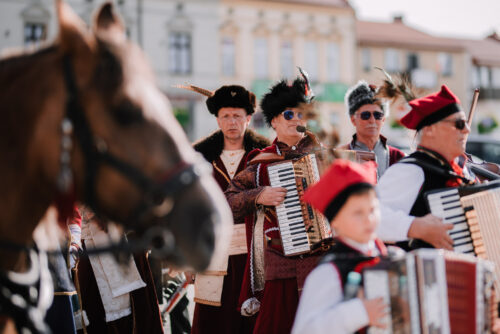 Zielonoświątkowy przejazd bryczkami pełen tradycji i muzyki! 17 ZieloneSwiatki 081
