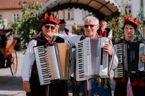 Zielonoświątkowy przejazd bryczkami pełen tradycji i muzyki! 104 ZieloneSwiatki 095