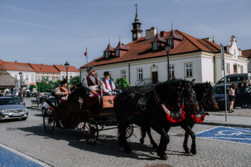 Zielonoświątkowy przejazd bryczkami pełen tradycji i muzyki! 30 ZieloneSwiatki 106