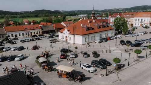 Zielonoświątkowy przejazd bryczkami pełen tradycji i muzyki! 99 ZieloneSwiatki 128