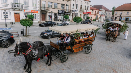 Zielonoświątkowy przejazd bryczkami pełen tradycji i muzyki! 24 ZieloneSwiatki 129