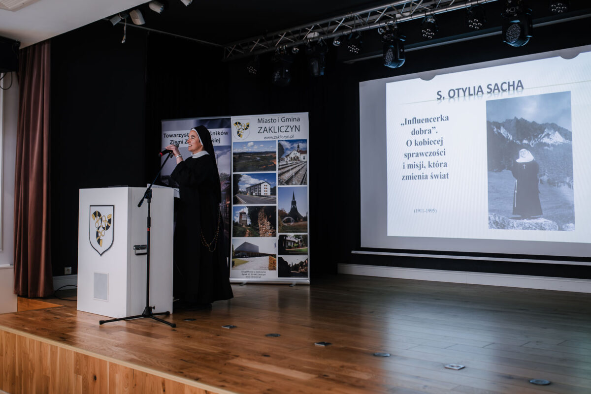 Wczoraj odbyła się konferencja „Ziemia Zakliczyńska - Ziemia Powołań. Poznaj wielkich ludzi z Twojej miejscowości” 41 ZiemiaPowolan 028