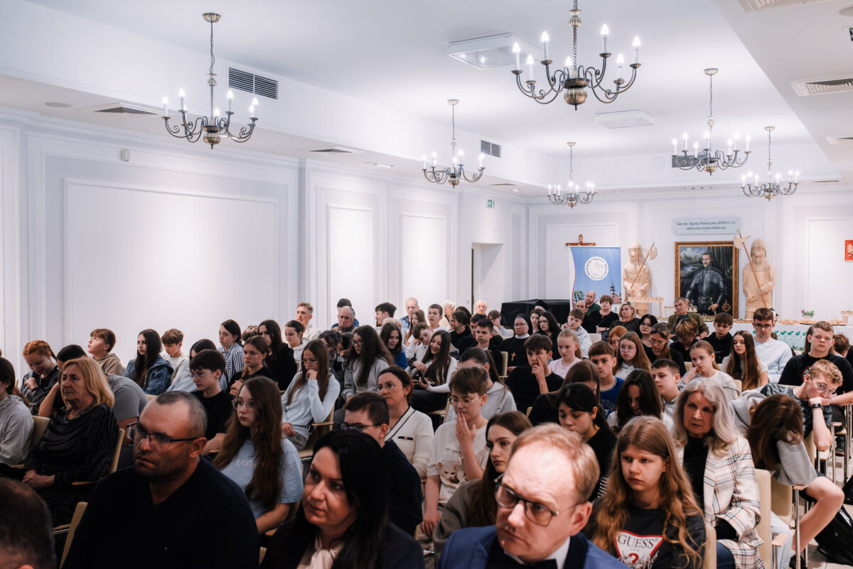 Wczoraj odbyła się konferencja „Ziemia Zakliczyńska - Ziemia Powołań. Poznaj wielkich ludzi z Twojej miejscowości” 33 ZiemiaPowolan 032
