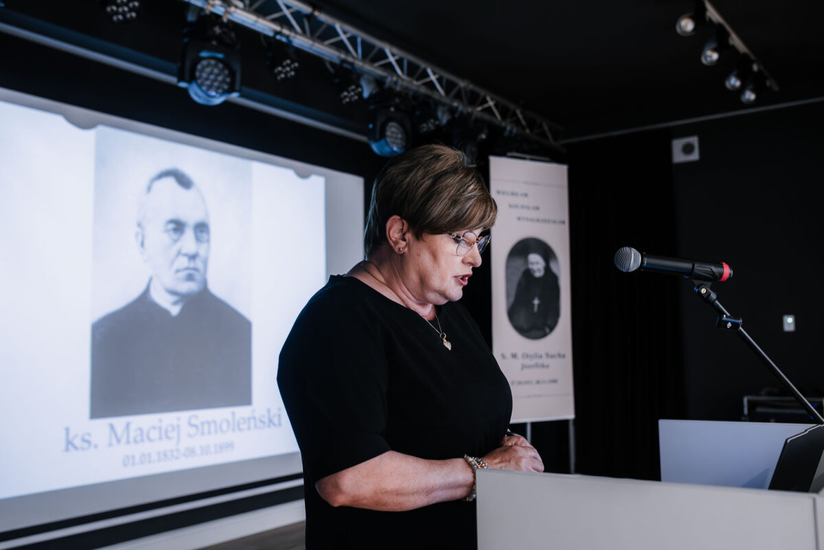 Wczoraj odbyła się konferencja „Ziemia Zakliczyńska - Ziemia Powołań. Poznaj wielkich ludzi z Twojej miejscowości” 71 ZiemiaPowolan 084